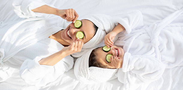 Mommy & Me Glow Day at R Spa