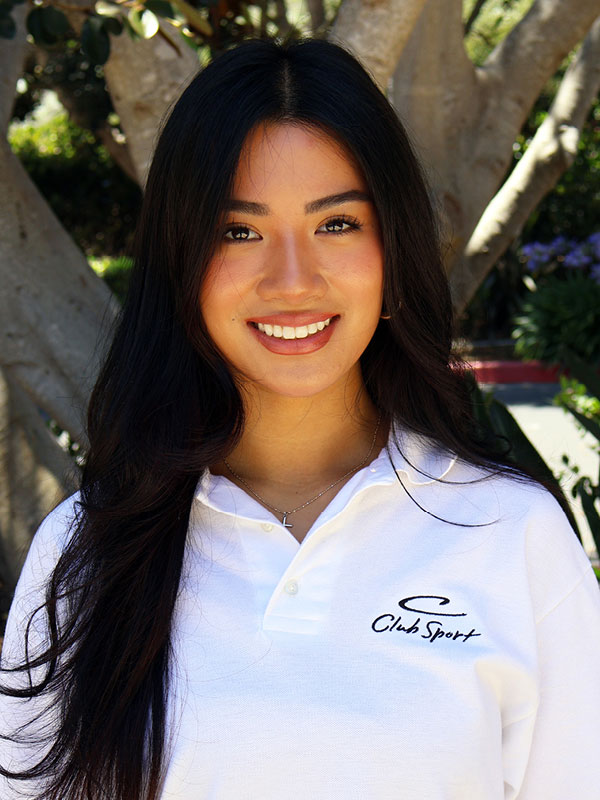 ClubSport kids swim lessons instructor Erica Flores